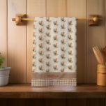 Rustiek land controleert kip monogram | Naam Theedoek<br><div class="desc">Geweldig decor voor landelijke keukens,  deze ontwerpset heeft een achtergrondpatroon met een kip en haar kuikens met een mocha bruin landelijk gingham-controlepatroon op de onderkant en rode accenttekst waar u uw initiaal,  naam of andere tekst (bijv. "Chicken Mom") kunt toevoegen. Deze maken prachtige housewarming,  bruiloft,  vakantie en vriend cadeaus.</div>