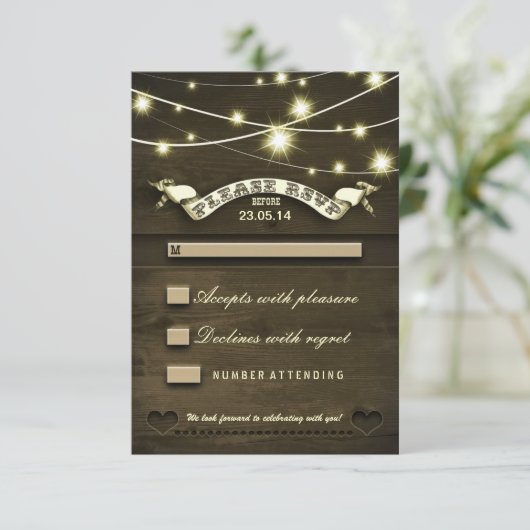 rustiek land houten bruiloft RSVP met verlichting (Staand voorkant)