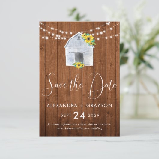 Rustiek Land Zonnebloem Schuur String Lights Save The Date (Staand voorkant)