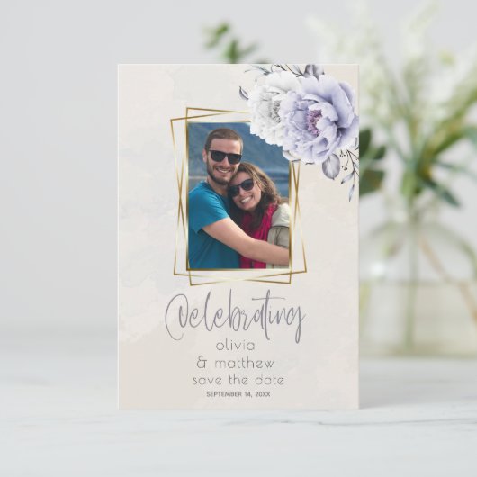 Rustiek Lila en Alabaster Pioen Bloemen Bruiloft Kaart (Staand voorkant)