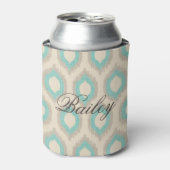 Rustiek Linnen Beige en Aqua Ikat Monogram Blikjeskoeler (Blikje Voorkant)