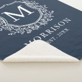 Rustiek Monogram Navy Blue Crest Pas getrouwd Wedd Sherpa Deken (3/4)