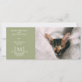 Rustiek monogram Sage Green vakantie fotokaart Feestdagenkaart (Voorkant)