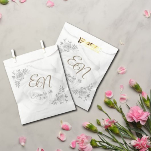 Rustiek Monogram witte rozen Bloemen bruiloft Bedankzakje