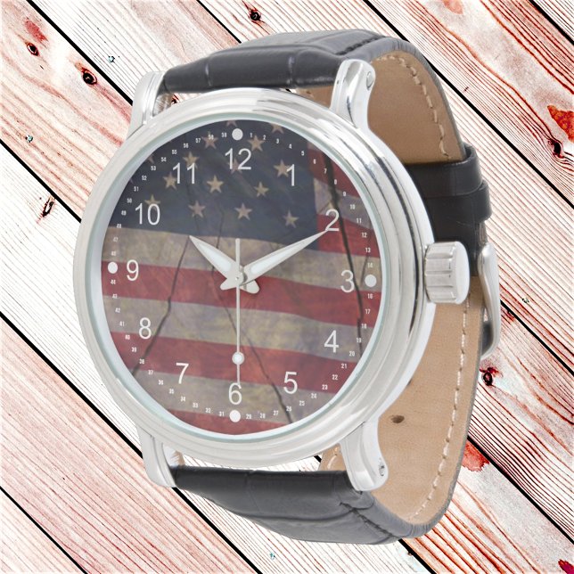 Rustiek Patriottisch Rood Wit Blauw US Flag Segmen Horloge (patriotic watch face with white numbers)
