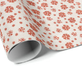 Rustiek Rood & Beige Ditsy Sneeuwvlok Kerstmis Cadeaupapier (Rol Hoek)