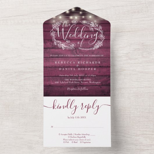 Rustiek Rood Hout Strijklichten Bloemen Bruiloft All In One Uitnodiging (Binnen)