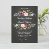 Rustiek schoolbord en bloemen bruiloft uitnodiging (Staand voorkant)