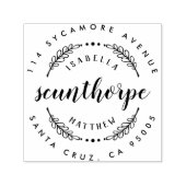 Rustiek Script Achternaam Bruiloft Retouradres Zelfinktende Stempel (Design)