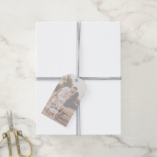 Rustiek Script Foto Moderne bruiloft Cadeaulabel (Met Touw)