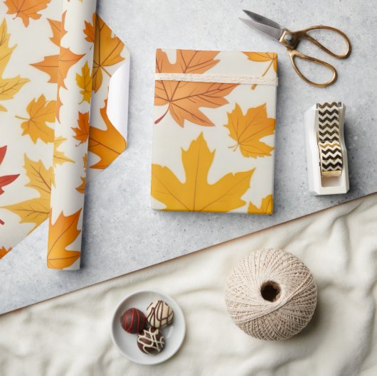 Rustiek Sinaasappel geel Autumn Maple Leaves Patte Cadeaupapier (Crafts)