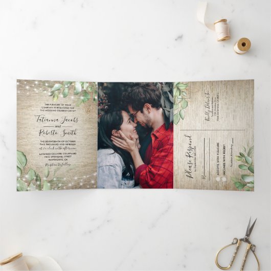 Rustiek Toscaans groen alles in één bruiloft Drieluik Uitnodiging (Binnen)