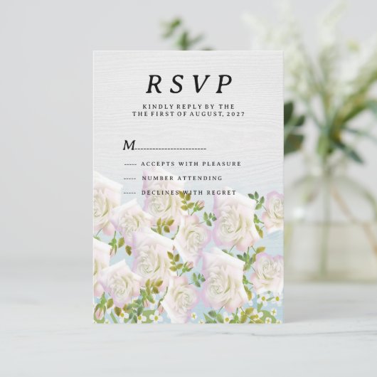 Rustiek wit hout roze munt rozen RSVP Kaart (Staand voorkant)