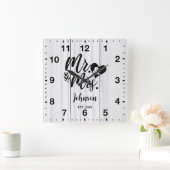 Rustiek Wit houten Elegant Script Mr & Mrs. Vierkante Klok (Huis)