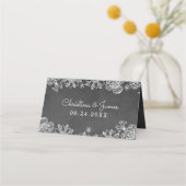 Rustiek Zwart Krijtbord Bloemen Huwelijk Monogram Plaatskaartje (Achterkant)
