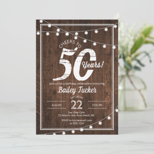 Rustieke 50e verjaardag met String Lights Party Kaart (Staand voorkant)