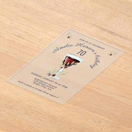 Rustieke 70e verjaardag Rode wijn glas verjaardag Acryl Uitnodigingen (Laagn)