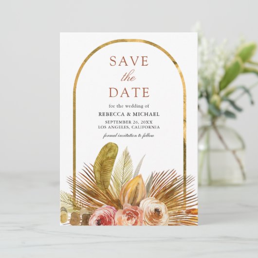 Rustieke Aardse Bloemenboog Goud Boho Huwelijk Save The Date (Staand voorkant)