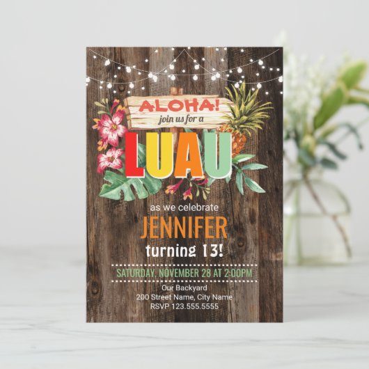 Rustieke Aloha Luau verjaardagsfeestje Uitnodiging (Staand voorkant)