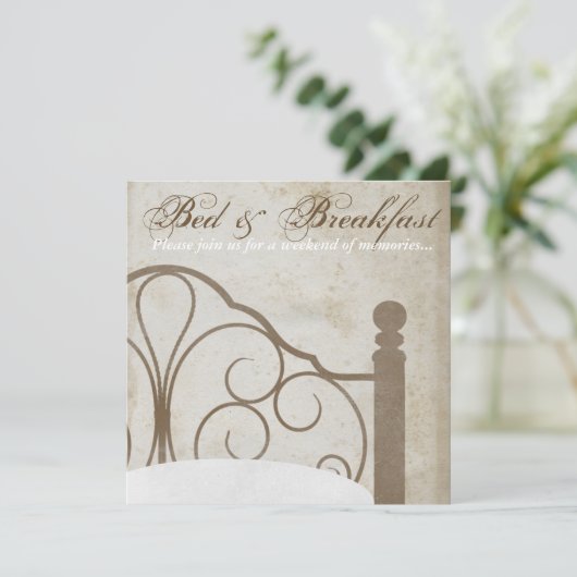 Rustieke Antiek Bed & Breakfast Uitnodigingen (Staand voorkant)