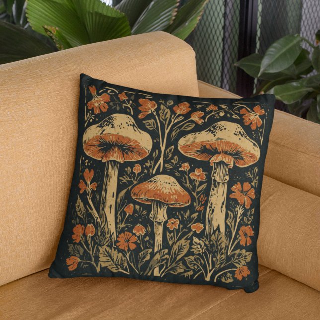 Rustieke Art Nouveau Mushroom Floral Botanical Kussen (Creator heeft geüpload)
