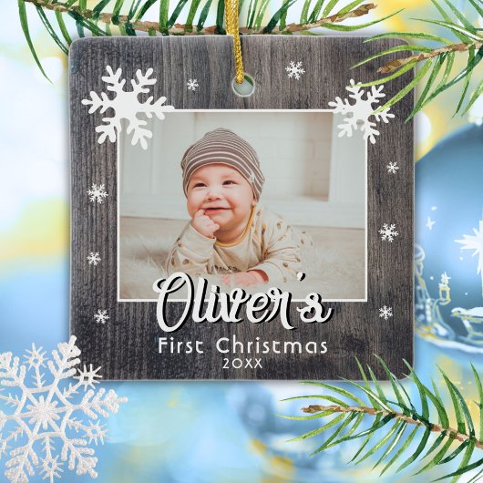 Rustieke baby's eerste kerst houten sneeuwvlok fot keramisch ornament