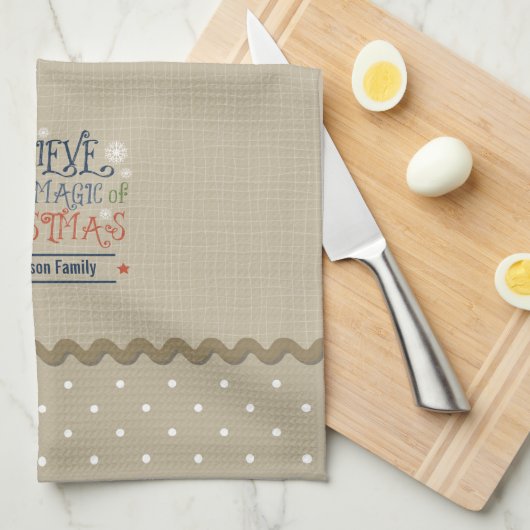 Rustieke Beige Polka Dot Christmas Monogrammed Theedoek (Quarter Fold)