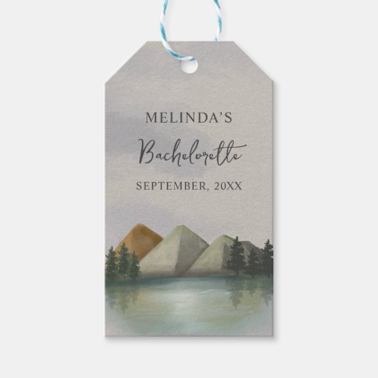 Rustieke Berg & Lake Bachelorette Weekend Cadeaulabel (Voorkant)