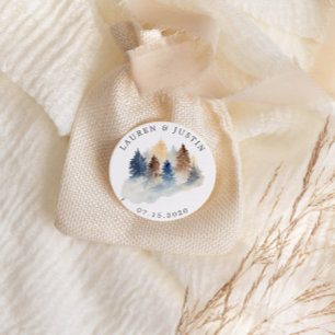 Rustieke berg watercolor bomen monogram ronde sticker
