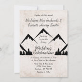 Rustieke bergen en dennenbomen bruiloft uitnodigin kaart (Voorkant)