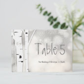 Rustieke berkenboom winter besneeuwde tafel nummer kaart (Staand voorkant)