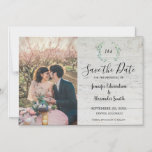 Rustieke bladeren op schuur hout foto Save the Dat Magnetische Uitnodiging<br><div class="desc">Rustieke waterverf bladeren op schuur hout monogrammed foto bruiloft opslaan van de datum magnetische uitnodiging. Voeg je eigen foto,  monogrammen,  namen en tekst toe en creëer een zeer persoonlijke en unieke bruiloft Sla de datumuitnodiging op.</div>