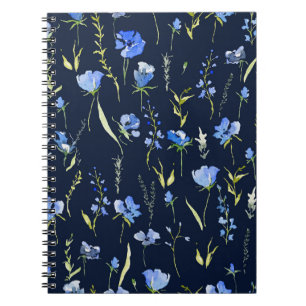Rustieke blauwe bloemen: botanische illustratie. notitieboek
