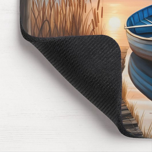 Rustieke blauwe boot Morning Sky Reflection Muismat (Hoek)