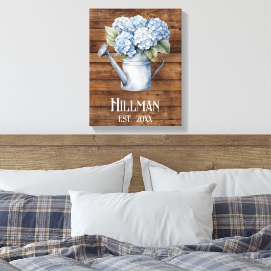 Rustieke blauwe hortensia gieter gepersonaliseerd canvas afdruk (Insitu (Slaapkamer))