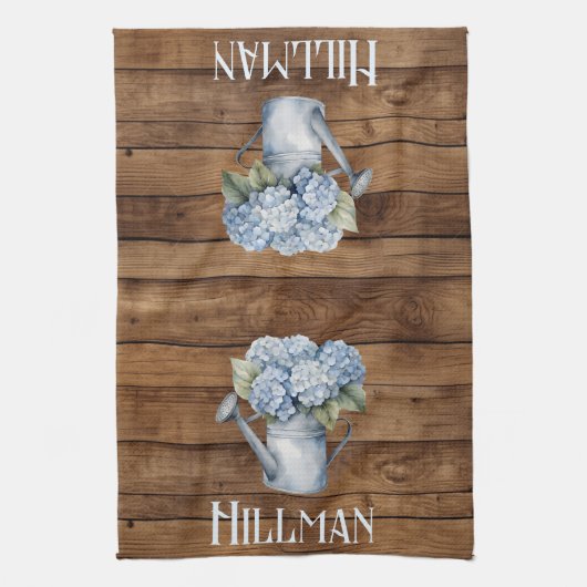 Rustieke blauwe hortensia gieter gepersonaliseerd theedoek (Verticaal)