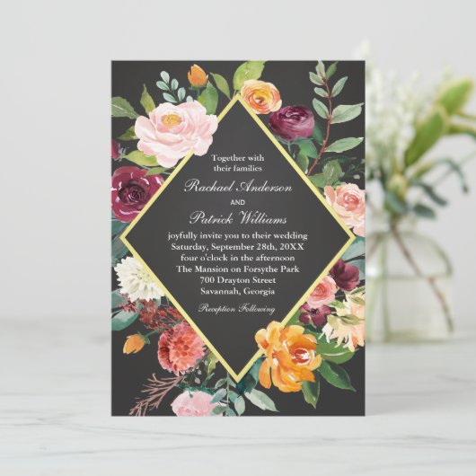 Rustieke Bloemen Chalkboard bruiloft uitnodiging (Staand voorkant)