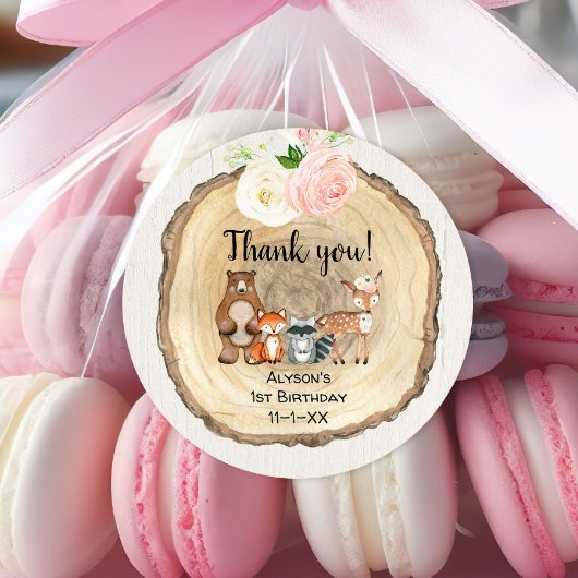 Rustieke bloemenbos schattige dieren meisje verjaa ronde sticker