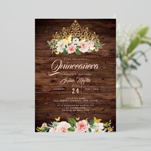 Rustieke Blush Bloemen Tiara Quinceanera Folie Uitnodiging (Staand Voorkant)