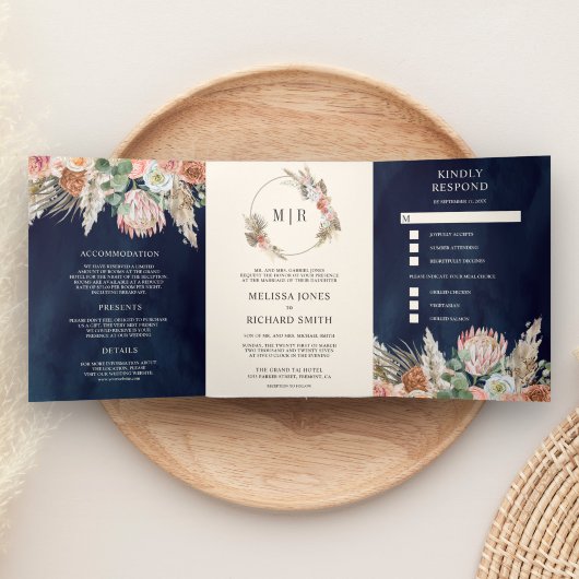Rustieke Boho Aardse Bloemige Pampas Marineblauwe Drieluik Uitnodiging