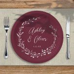 Rustieke Boho Bourgogne Wildflower Botanische brui Papieren Bordje<br><div class="desc">Dit elegante bruiloft papier bord heeft een prachtige bordeaux kleur achtergrond met handgetekende wilde bloem krans en elegante typografie in het wit. Het is een perfect ontwerp voor een rustieke maar toch elegante bruiloft en coördineert met onze Rustic Wildflowers collectie... Bekijk het collectie voor meer items!</div>