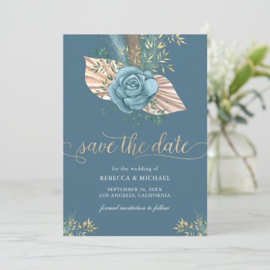 Rustieke Boho Palm Stof Blauw Bloemige Trouwdag Save The Date (Staand voorkant)