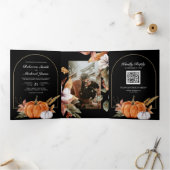 Rustieke Boho Pompoen Foto QR Code Zwarte Huwelijk Drieluik Uitnodiging (Binnen)