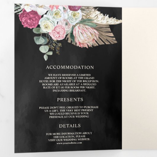 Rustieke Boho Roze Bloemen Pampas Zwart Bruiloft Drieluik Uitnodiging (Binnenzijde eerst)