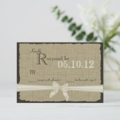 Rustieke Boog en Burlap Bruiloft Reactie RSVP Kaartje (Staand voorkant)