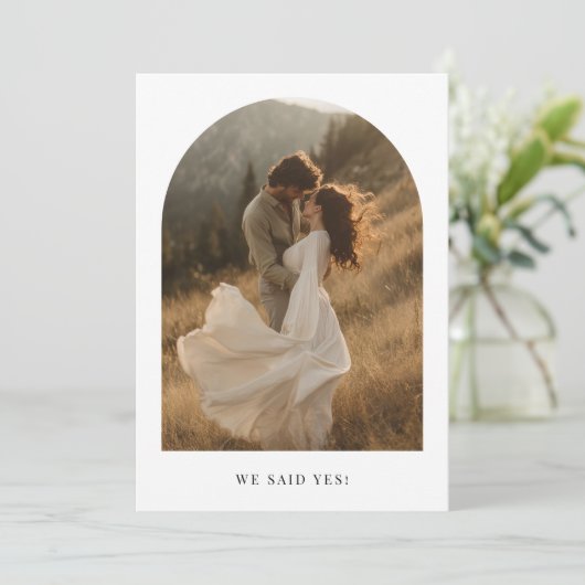 Rustieke Boog Foto Elopement We Zeiden Ja Huwelijk Aankondiging (Staand voorkant)