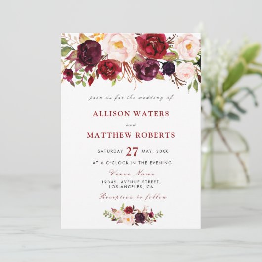 rustieke bordeaux bloemen bruiloft uitnodiging (Staand voorkant)