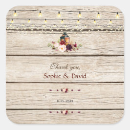 Rustieke bordeauxrode bloemlantaarn oude schuur br vierkante sticker