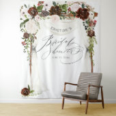 Rustieke bordeauxroze roos bloemige bruidsdouche wandkleed (In situ)