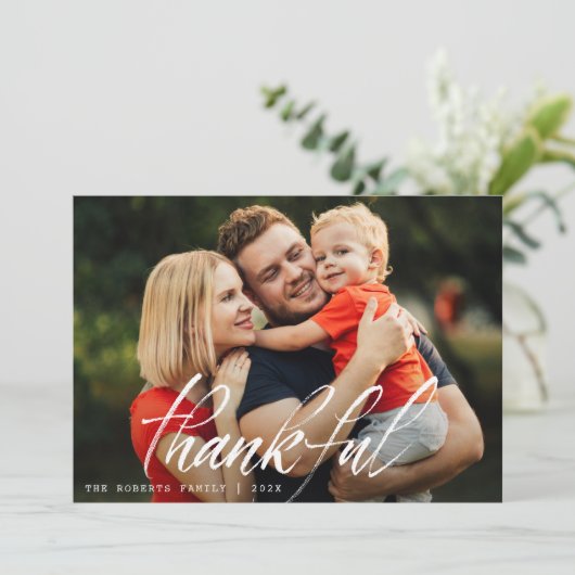 rustieke borstelbelettering Thanksgiving Feestdagenkaart (Staand voorkant)